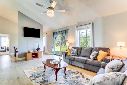 Port Charlotte Home Near Beaches and Dining
