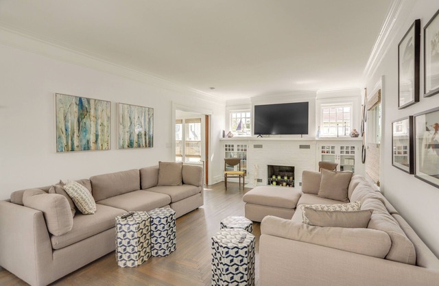 Port Clinton Home w/ Lake View - Walk to Beach!