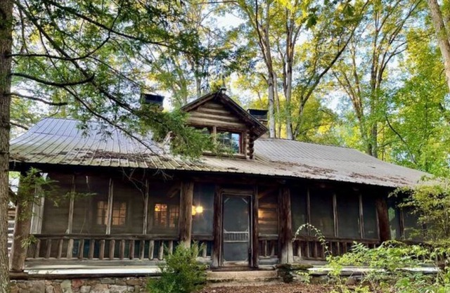 Porter Springs Farmhouse- Historic Home