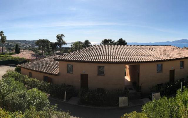 PORTICCIO, AGOSTA PLAGE vue mer pour 6 p, 2 ch, PROMO 7 nuits