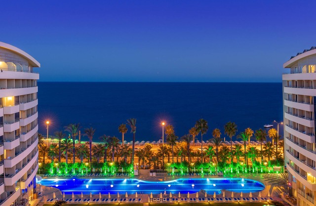 Porto Bello Hotel Resort & Spa