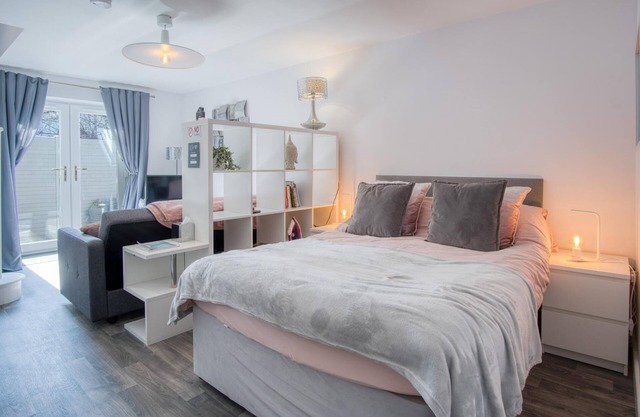 Portway Nook - 1 Bedroom Studio - Bishopston