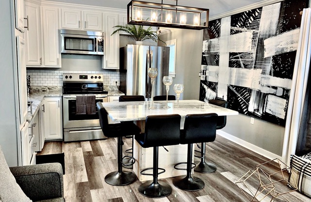 Posh 2br Bungalow! Handicap accessible