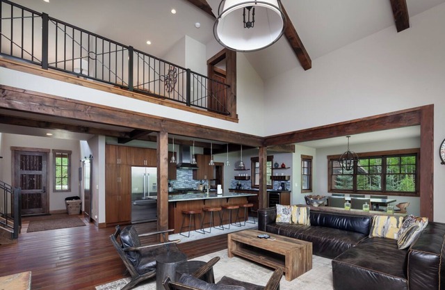 Posh Multi-Level Retreat w/Preserve Views, BBQ, Kid’s Playroom