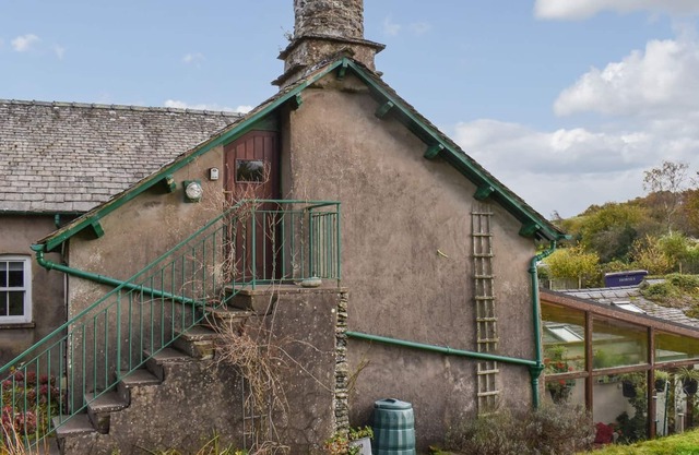 Positioned at the top of the ’Old Farmhouse’ boasting character beams and plenty of old charm.