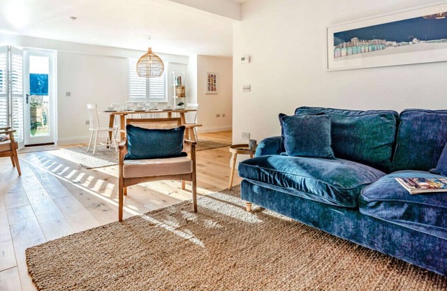 Posy Cottage - Three Bedroom House, Sleeps 4