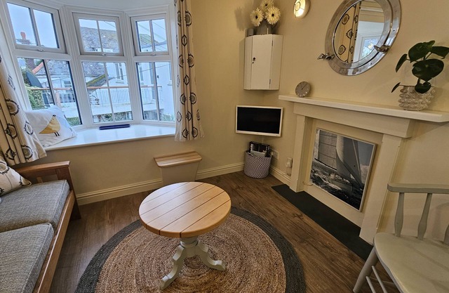 Potted Shrimp - an apartment that sleeps 2 guests in 1 bedroom