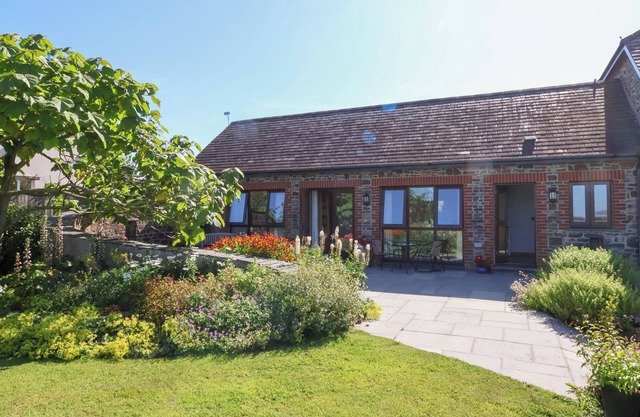 Pound Cottage, GRAND TORRINGTON