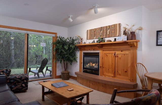 2 BR Condo - Close To Skiing and Mountain Biking
