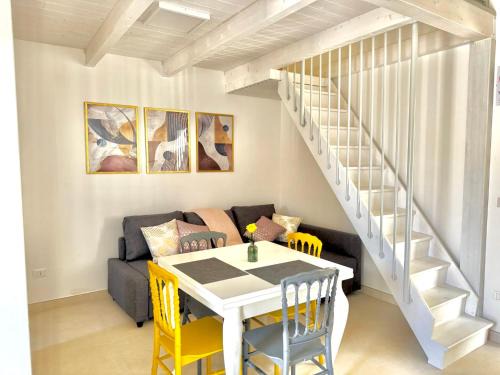 Pozzelle Holiday House
