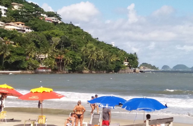 Plage d'Enseada - Guarujá - 3 QT - 3 BA - 2 places - 300 mètres de la plage.