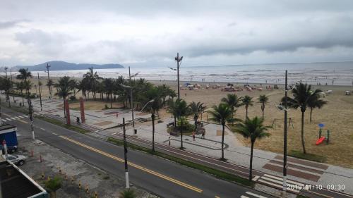 Praia Grande - De frente para o mar para casais - Oceanfront apartment for couples