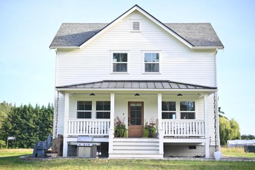 Prairie Cottage, a Fresh Farmhouse