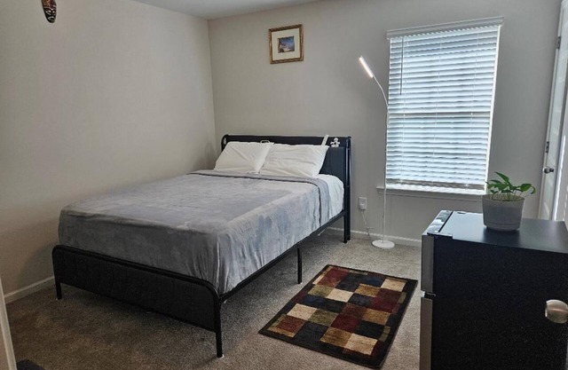 Prattville Exquisite Room-WiFi