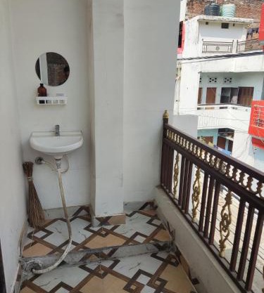 Prayagaraj666 near Prayagraj junction PF no 01