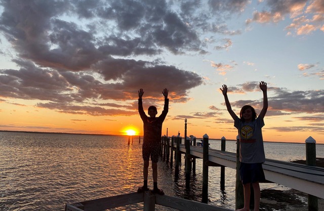 Pre-Season June is the best time with walk to beach and bay 1/2 block either way