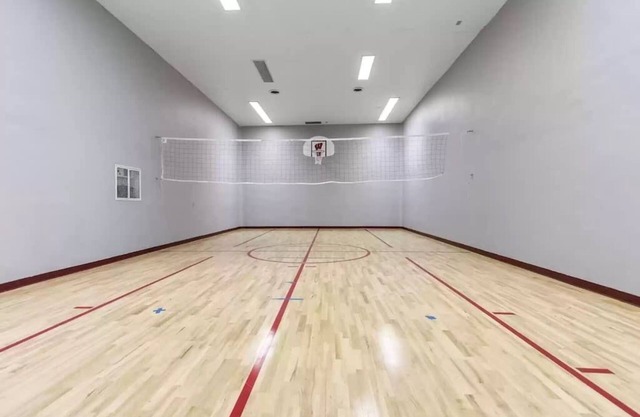 Preble Hills Oasis w/Indoor B-Ball/V-Ball Court