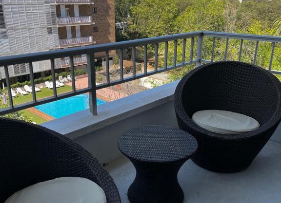Precioso y tranquilo apartamento zona alta Diagonal Barcelona