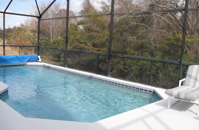 Nouvelle maison de piscine 4BR / 2BA sur un terrain de conservation ... Disney 15 minutes