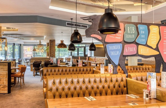 Premier Inn Bristol Parkway - M32
