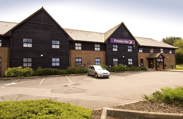 Premier Inn Farnborough West