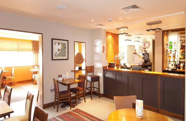 Premier Inn John Lennon Aiport