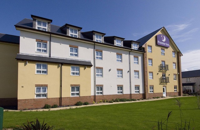 Premier Inn Llanelli Central E