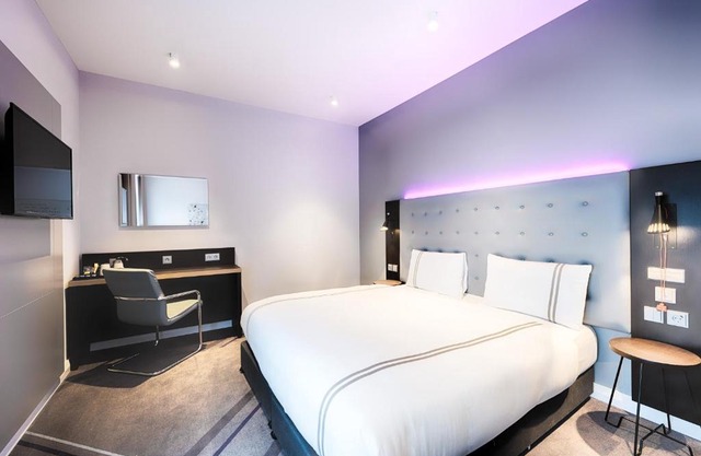 Premier Inn Regensburg City Centre