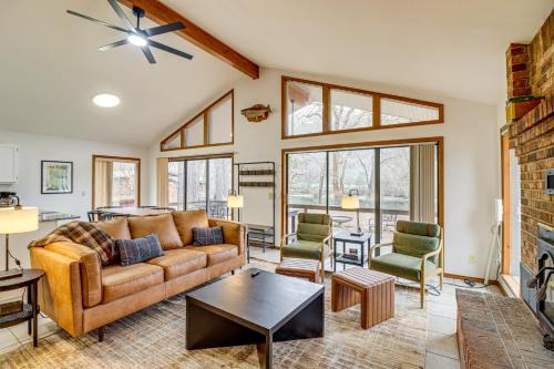 Premier Trout Fishing Scenic White River Cabin