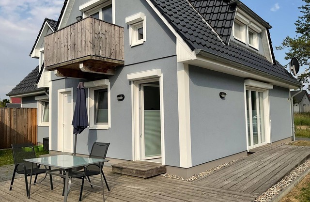 Premium double holiday home with 2 apartments with sauna, whirlpool - Ostseeperle with sauna + whirlpool