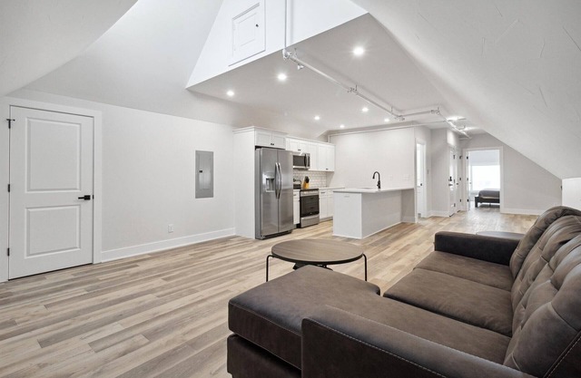 Premium Modern Victorian Unit 5 1 bed 1 bath, Premium Modern Victorian Unit 5 1 bed 1 bath