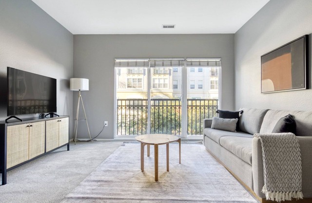 Premium Santana Row 1BR w/ Gym & Pool, 10 mins to Google, by Blueground