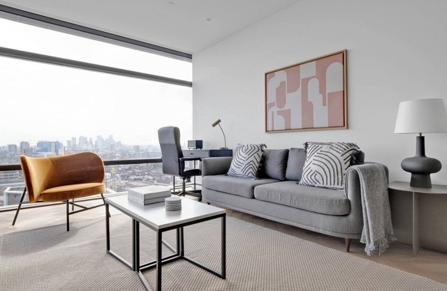 Premium Shoreditch 1BR w/ Pool, Gym & Concierge, nr Tube, by Blueground