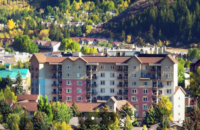 Premium Ski Week, 2 Bedroom Lock off, 10 min Shuttle to Beaver Creek Mtn at site