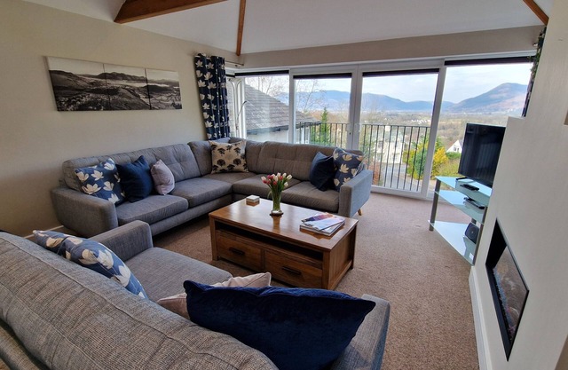 Maison spacieuse et premium de Keswick. Idéal pour les familles / groupes. * Abonnement au Spa inc.*