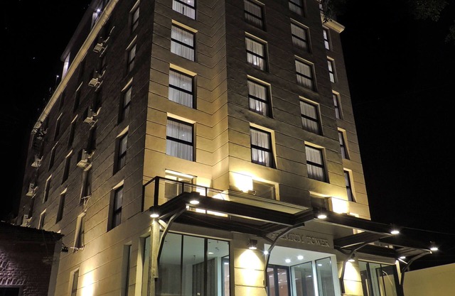 Premium Tower Suites San Luis