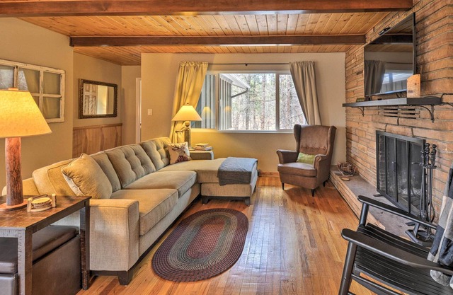 Prescott Cabin w / Patio & Game Room sur 1. 25 Acres!