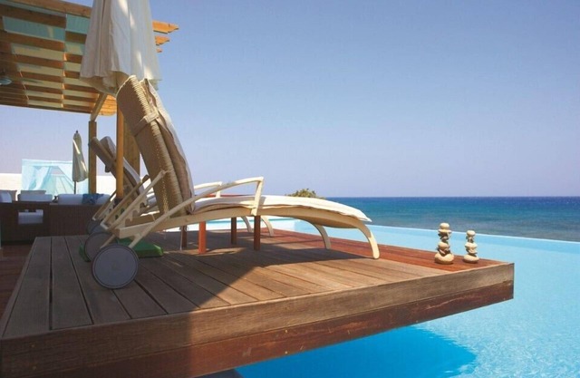 Presidential Beach Villa 3BR Sea View Private Pool