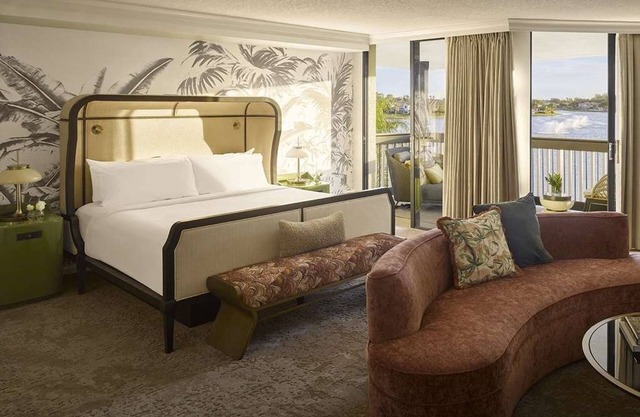 Presidential Suite at PGA National Resort & Spa - Terrace, Outdoor Pool