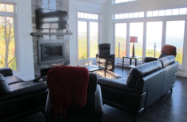 Prestigieux chalet 5 chambres offrant une vue imprenable sur le St-Laurent