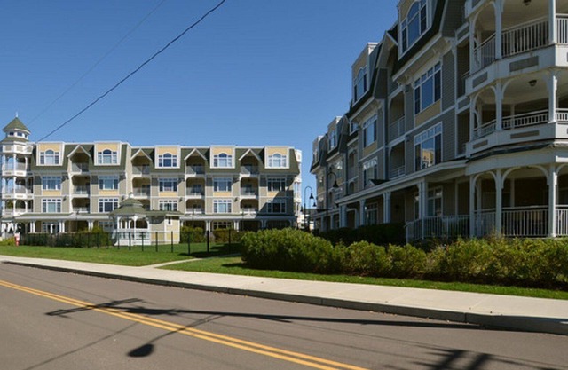Prestigious Bemus Bay Condo C-101
