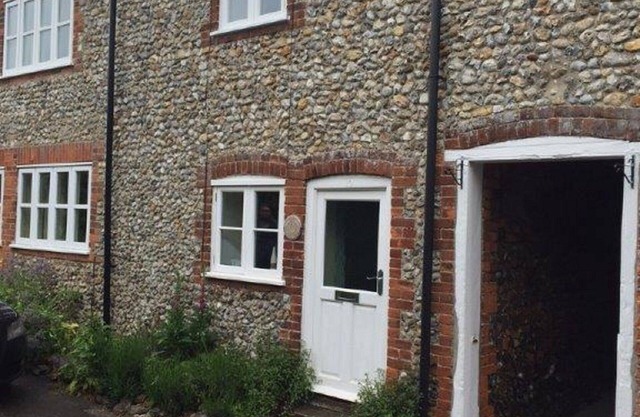 Jolie maison en silex dans un cadre tranquille près de la côte et des sanctuaires de Walsingham