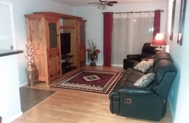 Condo assez luxueux et confortable pratique pour de nombreux équipements et activités