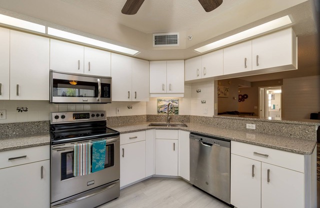 PRICE REDUCED! - Escape the cold in Venice, Florida - 2 bed /2 bath