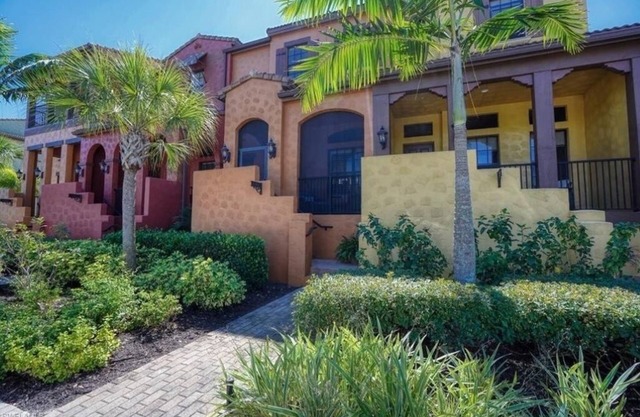 DISCOUNTED FOR MAY 2025! Beautiful 3 BR 2.5 Bath Paseo Townhome in a Quad