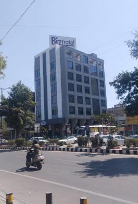Pride Biznotel Alkapuri Near Vadodara Airport