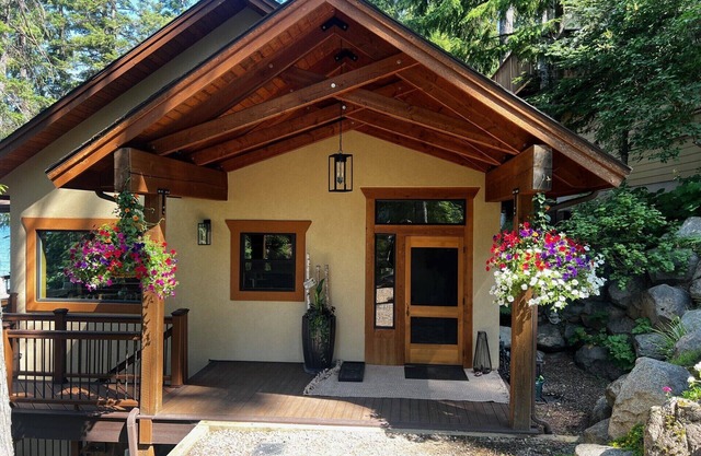 Priest Lake Sherwood Beach Cabine