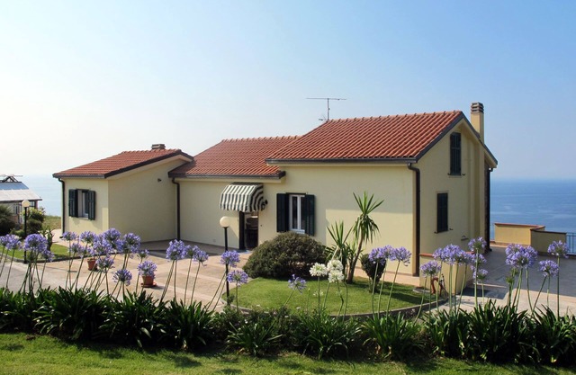 Primavera (PGI131) by Interhome
