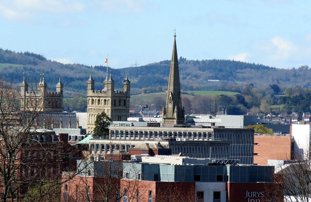 Premier appartement Exeter central-2 chambres doubles, 2 salles de bains, parking privé
