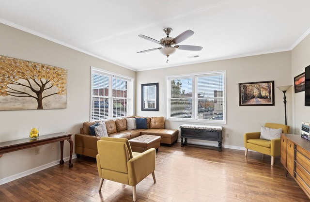 Emplacement! Downtown Auburn Apartment - Au coeur de la ville